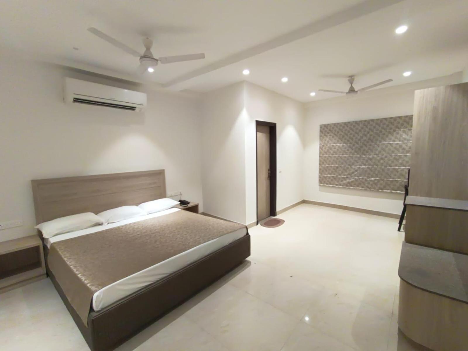 Hotel Bagla Atithi Banaras Varanasi Bagian luar foto