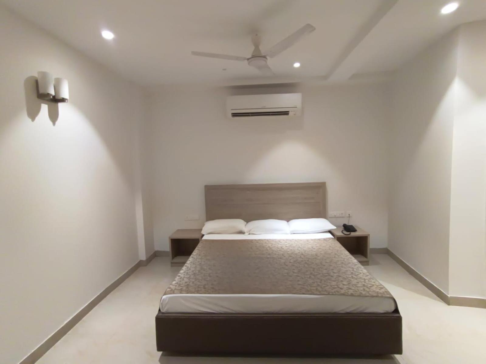 Hotel Bagla Atithi Banaras Varanasi Bagian luar foto