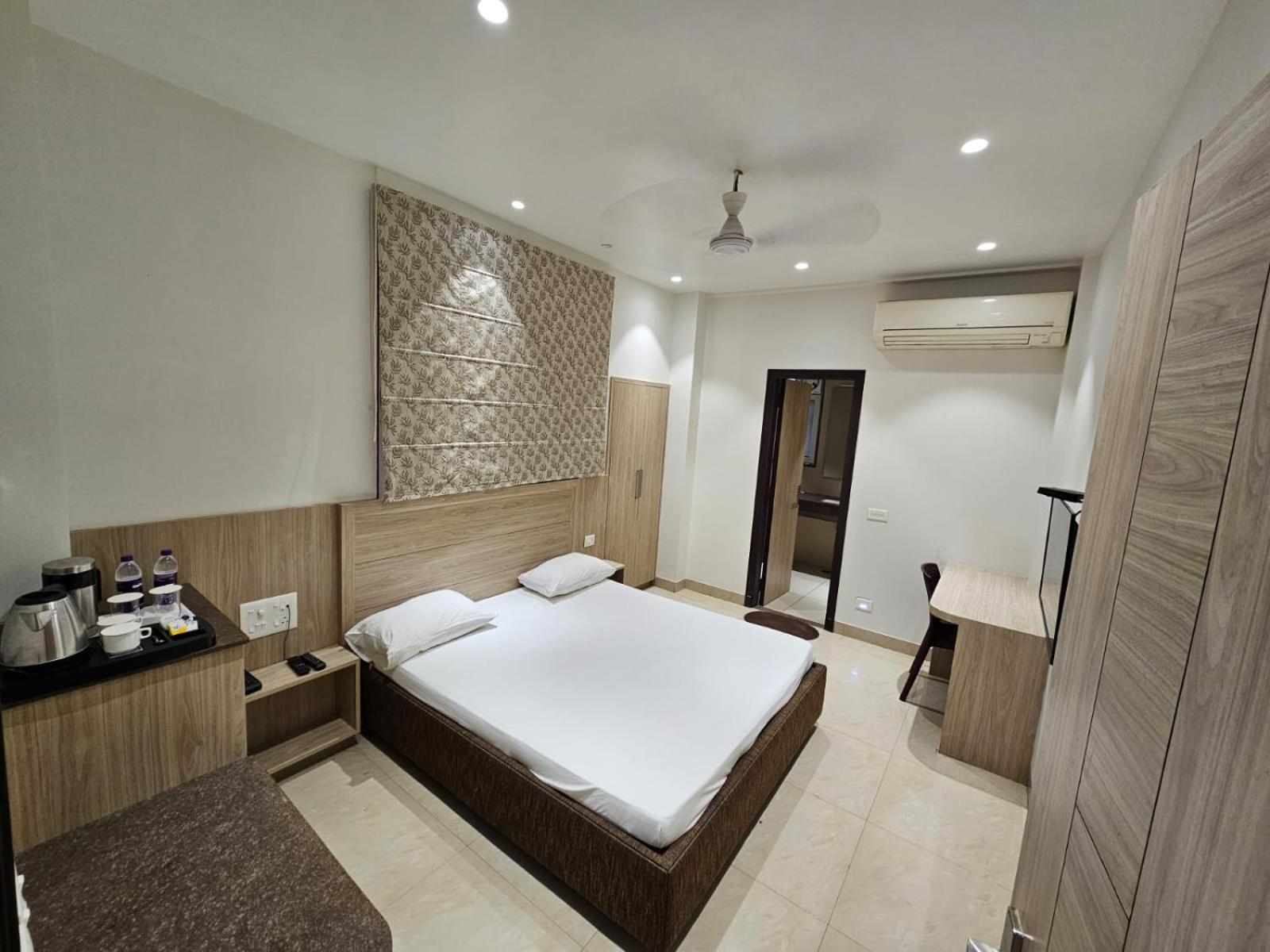 Hotel Bagla Atithi Banaras Varanasi Bagian luar foto