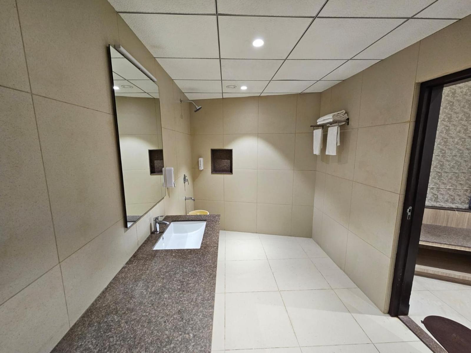 Hotel Bagla Atithi Banaras Varanasi Bagian luar foto